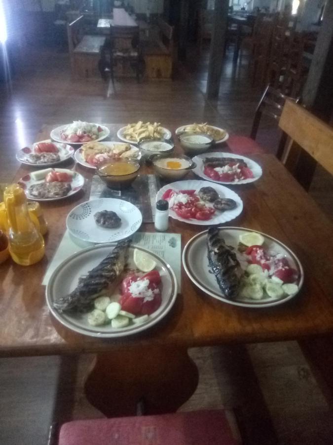 Family Hotel Shisharka 바타크 외부 사진