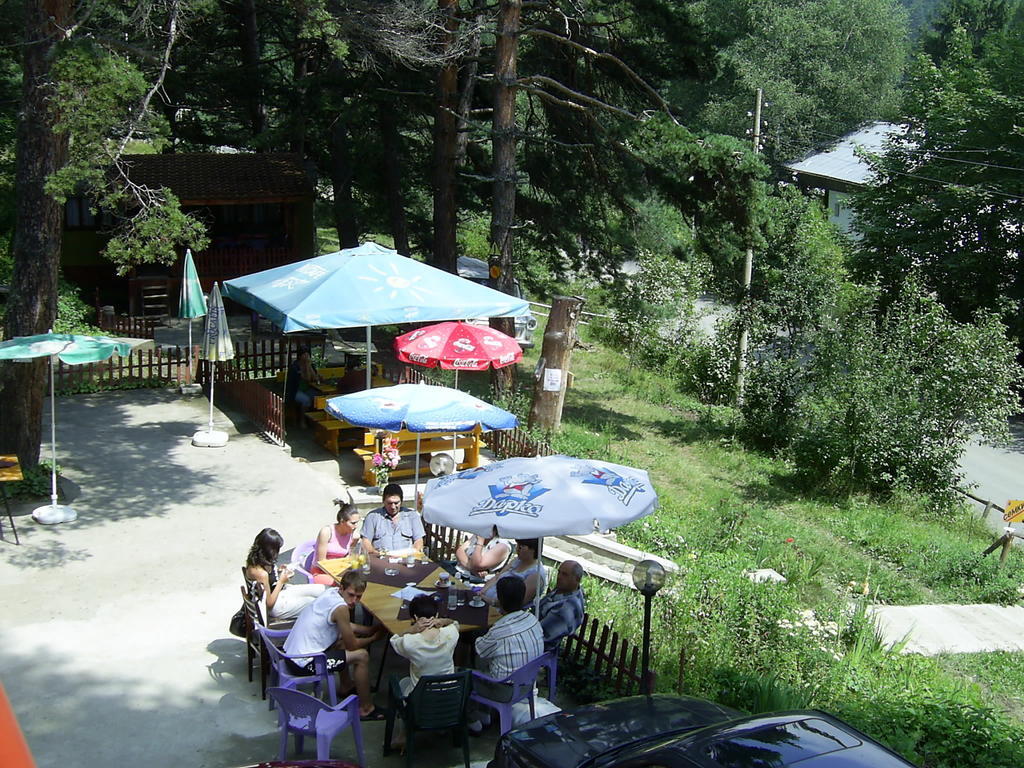 Family Hotel Shisharka 바타크 외부 사진