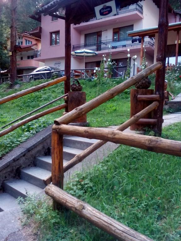 Family Hotel Shisharka 바타크 외부 사진